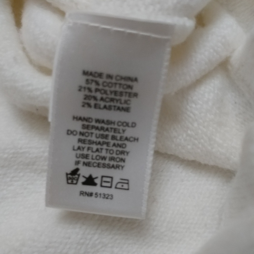 1.STATE
White Fringe-Sleeve Sweater size XL - Picture 8 of 8